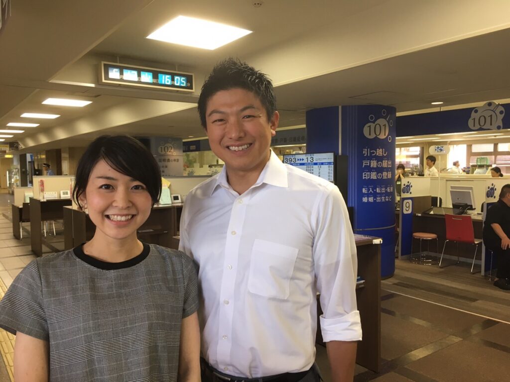 神谷ふみさんと神谷宗幣さん、素敵な笑顔