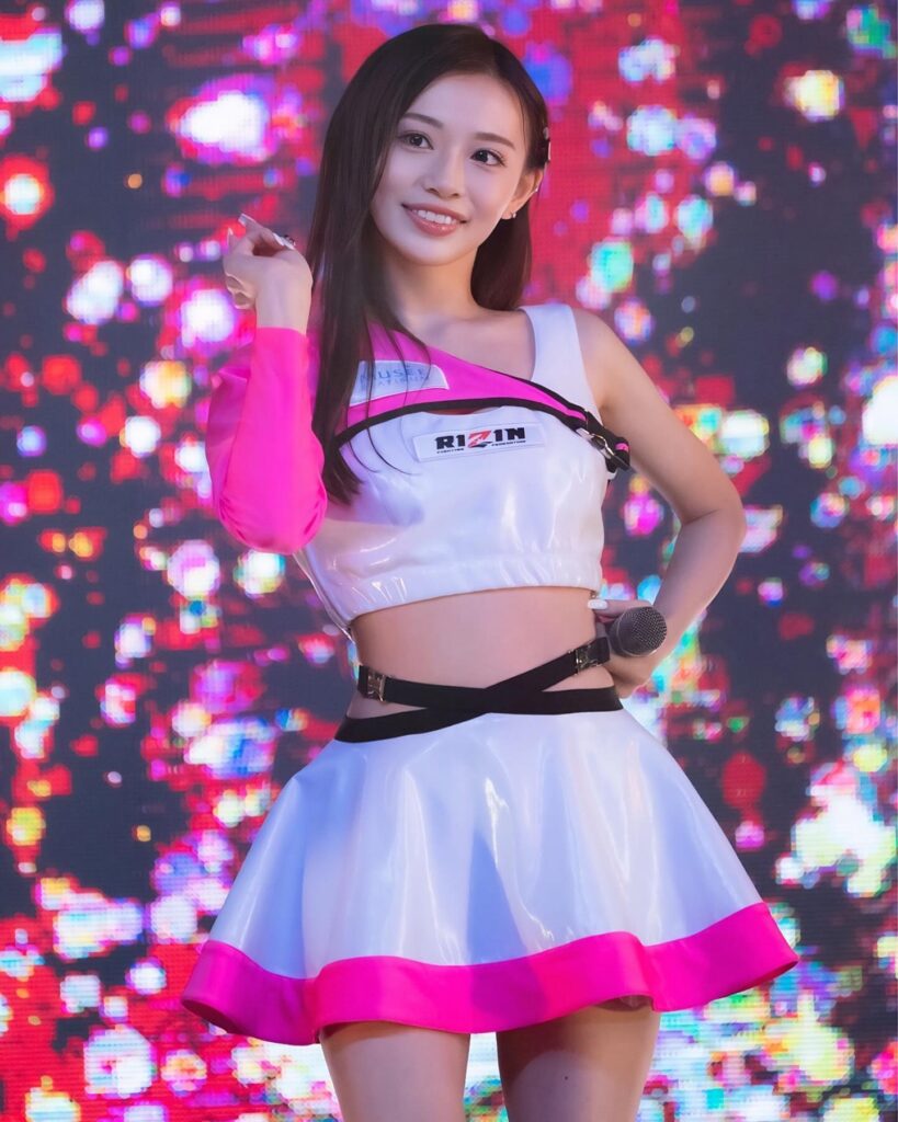田丸りさのラウドガール姿9
