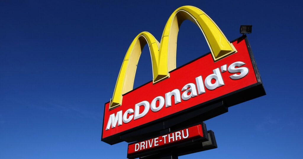 マクドナルドの看板