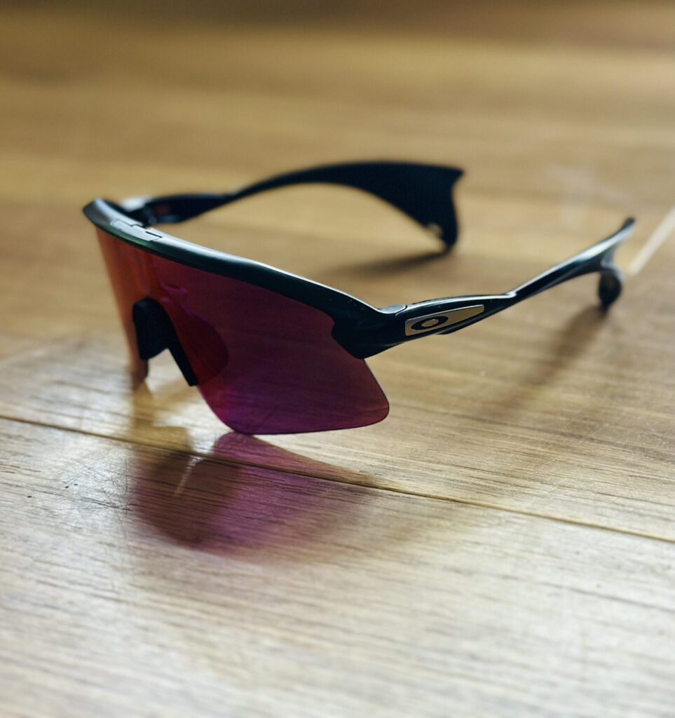 OAKLEY Stunt Devil Sを愛用する、ジョセフ