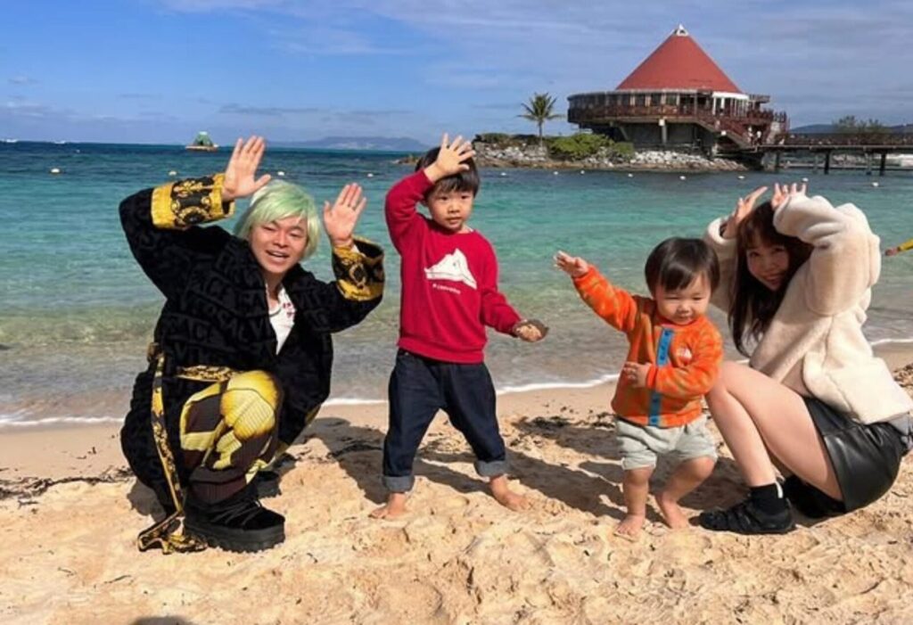 しばゆーさんとあやなんさんの家族写真