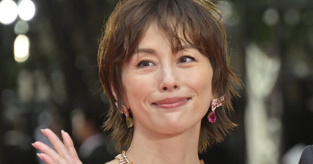 米倉涼子の可愛い画像。